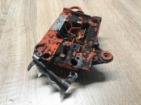 SACHS DOLMAR 102 KARTER OBUDOWA SILNIKA KORPUS SACHS DOLMAR 102 KARTER OBUDOWA SILNIKA KORPUS