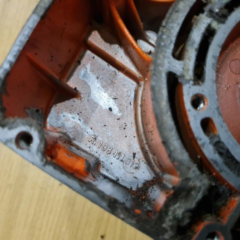 SACHS DOLMAR 108 KARTER OBUDOWA SILNIKA RĄCZKA DŹWIGNIA HAMULCA KPL SACHS DOLMAR 108 KARTER OBUDOWA SILNIKA RĄCZKA DŹWIGNIA HAMULCA KPL