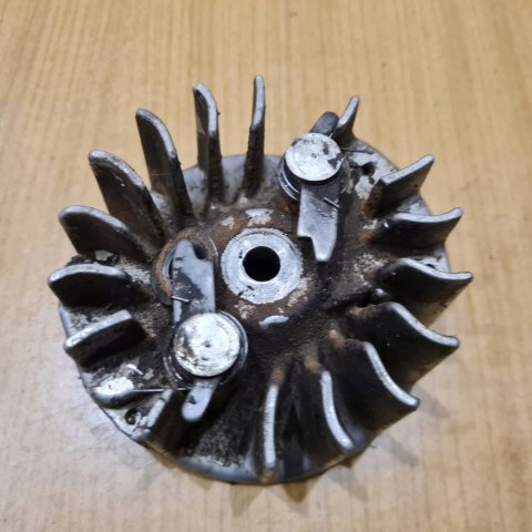 SACHS DOLMAR 108 MAGNETO KOŁO MAGNESOWE SACHS DOLMAR 108 MAGNETO KOŁO MAGNESOWE