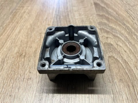 MAKITA EM2600U KARTER OBUDOWA SILNIKA BLOK KORPUS MAKITA EM2600U KARTER OBUDOWA SILNIKA BLOK KORPUS