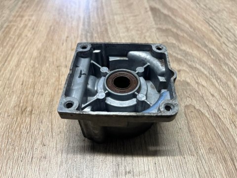 MAKITA EM2600U KARTER OBUDOWA SILNIKA BLOK KORPUS MAKITA EM2600U KARTER OBUDOWA SILNIKA BLOK KORPUS
