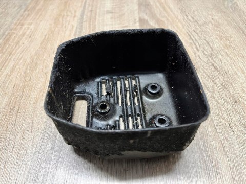 RYOBI RSB 3100 OSŁONA OBUDOWA POKRYWA TŁUMIKA RYOBI RSB 3100 OSŁONA OBUDOWA POKRYWA TŁUMIKA