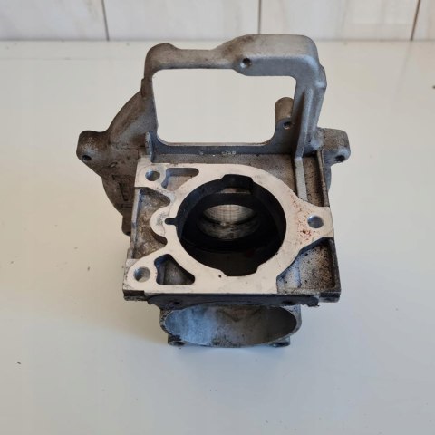RYOBI SS30 KARTER OBUDOWA SILNIKA KORPUS RYOBI SS30 KARTER OBUDOWA SILNIKA KORPUS