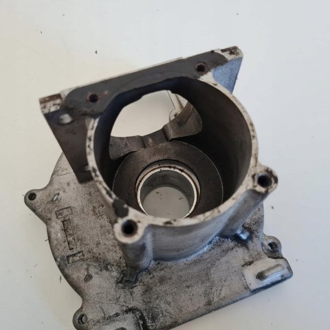 RYOBI SS30 KARTER OBUDOWA SILNIKA KORPUS RYOBI SS30 KARTER OBUDOWA SILNIKA KORPUS