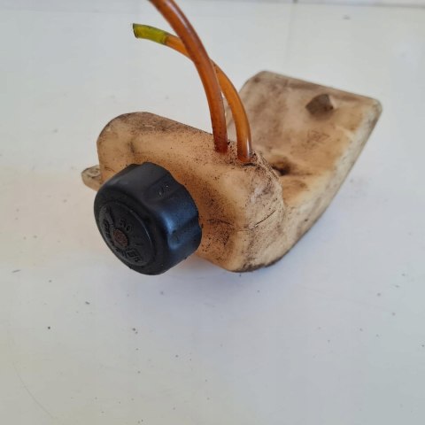RYOBI RLT26CDY ZBIORNIK PALIWA BAK RYOBI RLT26CDY ZBIORNIK PALIWA BAK