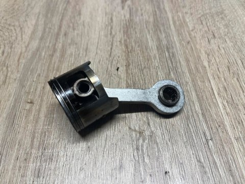 RYOBI RLT30CESA CYLINDER TŁOK KOMPLET RYOBI RLT30CESA CYLINDER TŁOK KOMPLET