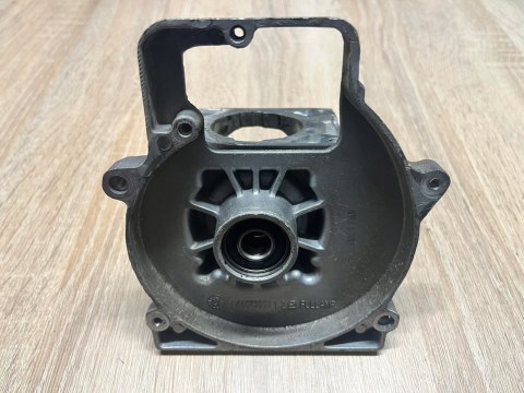 RYOBI RLT30CESA KARTER OBUDOWA SILNIKA KORPUS RYOBI RLT30CESA KARTER OBUDOWA SILNIKA KORPUS
