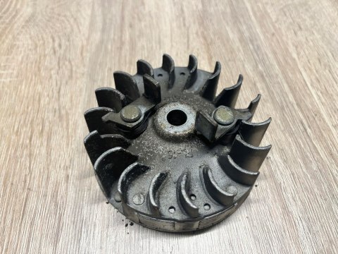 RYOBI RLT30CESA MAGNETO KOŁO MAGNESOWE RYOBI RLT30CESA MAGNETO KOŁO MAGNESOWE