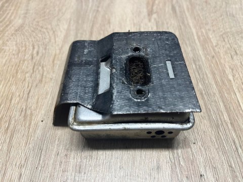 RYOBI RLT30CESA TŁUMIK WYDECH RYOBI RLT30CESA TŁUMIK WYDECH