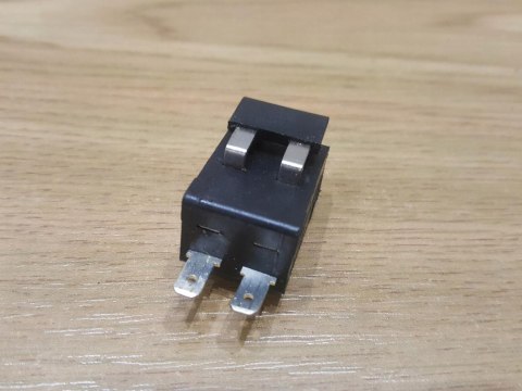 TITAN TTB355CHN WŁĄCZNIK PRZYCISK TITAN TTB355CHN WŁĄCZNIK PRZYCISK