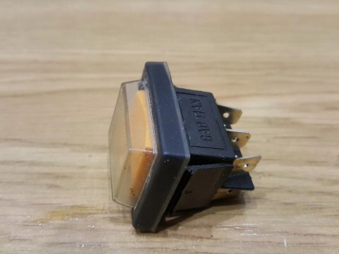 TITAN TTB683SHR WŁĄCZNIK PRZEŁĄCZNIK PRZYCISK TITAN TTB683SHR WŁĄCZNIK PRZEŁĄCZNIK PRZYCISK