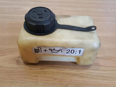 RYOBI RCT2800E ZBIORNIK PALIWA BAK RYOBI RCT2800E ZBIORNIK PALIWA BAK