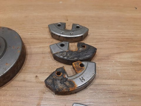 RYOBI RCS3835T SPRZĘGŁO DZWON KOSZ BĘBEN KPL RYOBI RCS3835T SPRZĘGŁO DZWON KOSZ BĘBEN KPL