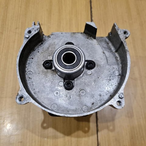 RYOBI RCT2800E KARTER OBUDOWA SILNIKA KORPUS RYOBI RCT2800E KARTER OBUDOWA SILNIKA KORPUS