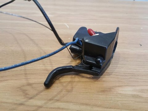 RYOBI RCT2800E RĄCZKA GAZU DŹWIGNIA UCHWYT OBUDOWA RYOBI RCT2800E RĄCZKA GAZU DŹWIGNIA UCHWYT OBUDOWA