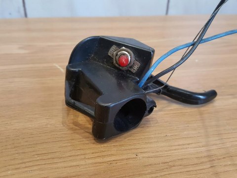 RYOBI RCT2800E RĄCZKA GAZU DŹWIGNIA UCHWYT OBUDOWA RYOBI RCT2800E RĄCZKA GAZU DŹWIGNIA UCHWYT OBUDOWA