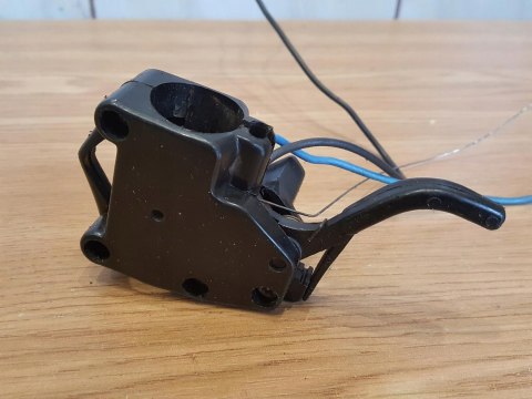 RYOBI RCT2800E RĄCZKA GAZU DŹWIGNIA UCHWYT OBUDOWA RYOBI RCT2800E RĄCZKA GAZU DŹWIGNIA UCHWYT OBUDOWA