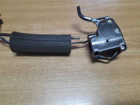 RYOBI RCT2800E RĄCZKA GAZU DŹWIGNIA UCHWYT OBUDOWA RYOBI RCT2800E RĄCZKA GAZU DŹWIGNIA UCHWYT OBUDOWA
