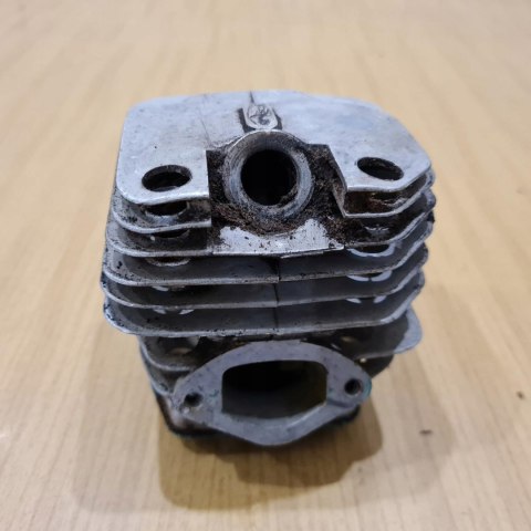 LIDER CS 4600 E CYLINDER TŁOK ORYGINAŁ KOMPLET LIDER CS 4600 E CYLINDER TŁOK ORYGINAŁ KOMPLET