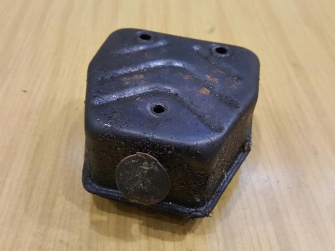 RYOBI RCBA 3100E TŁUMIK WYDECH RYOBI RCBA 3100E TŁUMIK WYDECH