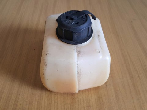 RYOBI RCBA 3100E ZBIORNIK PALIWA BAK RYOBI RCBA 3100E ZBIORNIK PALIWA BAK