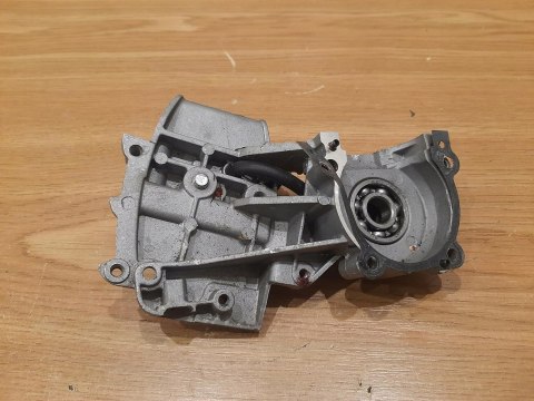 RYOBI RCS3835T KARTER OBUDOWA SILNIKA BLOK POŁÓWKA RYOBI RCS3835T KARTER OBUDOWA SILNIKA BLOK POŁÓWKA