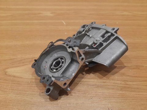 RYOBI RCS3835T KARTER OBUDOWA SILNIKA BLOK POŁÓWKA RYOBI RCS3835T KARTER OBUDOWA SILNIKA BLOK POŁÓWKA