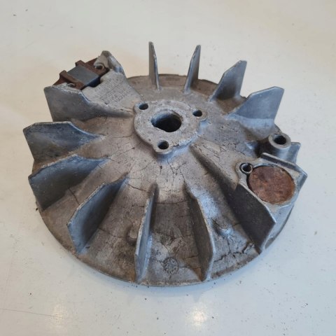 TECUMSEH CTR 172 MAGNETO KOŁO MAGNESOWE TECUMSEH CTR 172 MAGNETO KOŁO MAGNESOWE