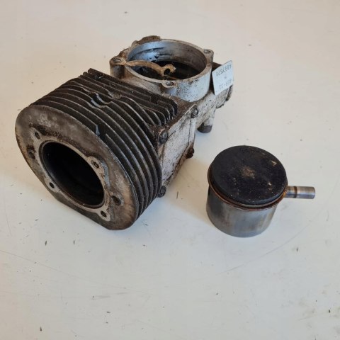 TECUMSEH H25 CYLINDER TŁOK KARTER OBUDOWA KPL TECUMSEH H25 CYLINDER TŁOK KARTER OBUDOWA KPL