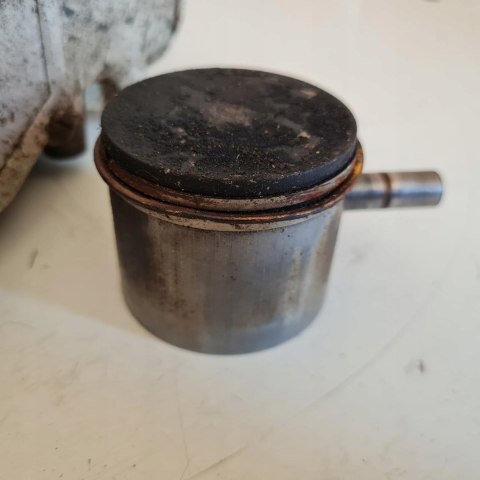TECUMSEH H25 CYLINDER TŁOK KARTER OBUDOWA KPL TECUMSEH H25 CYLINDER TŁOK KARTER OBUDOWA KPL