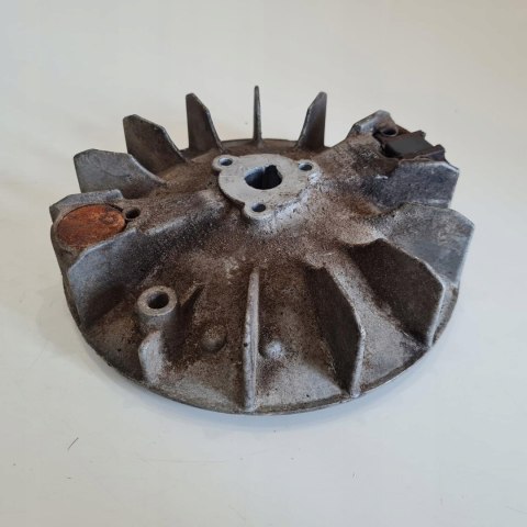 TECUMSEH LAV 120 MAGNETO KOŁO MAGNESOWE TECUMSEH LAV 120 MAGNETO KOŁO MAGNESOWE