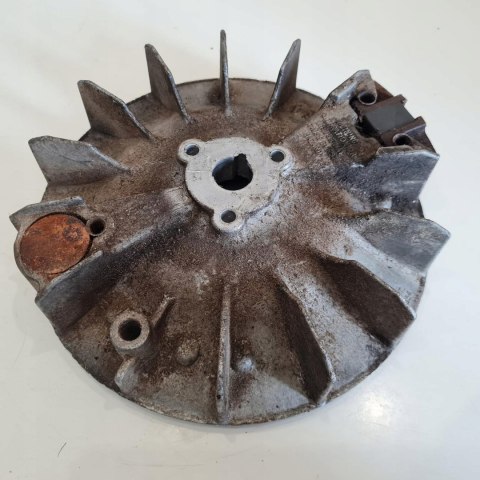 TECUMSEH LAV 120 MAGNETO KOŁO MAGNESOWE TECUMSEH LAV 120 MAGNETO KOŁO MAGNESOWE