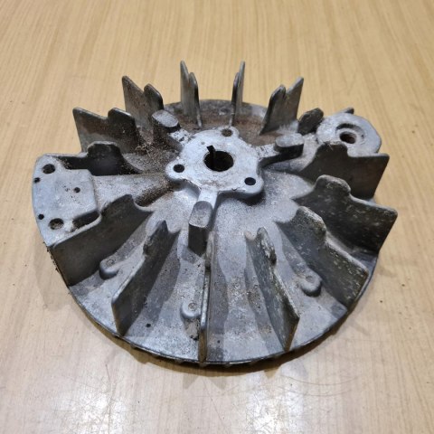 TECUMSEH MV 100 S MAGNETO KOŁO MAGNESOWE TECUMSEH MV 100 S MAGNETO KOŁO MAGNESOWE