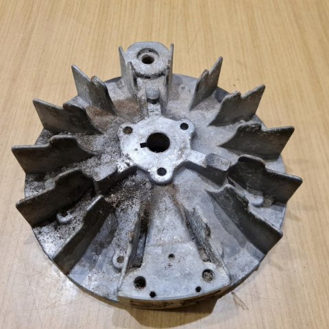 TECUMSEH MV 100 S MAGNETO KOŁO MAGNESOWE TECUMSEH MV 100 S MAGNETO KOŁO MAGNESOWE