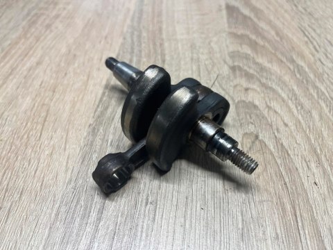 FUXTEC MFS520 WAŁ KORBOWY KORBOWÓD FUXTEC MFS520 WAŁ KORBOWY KORBOWÓD