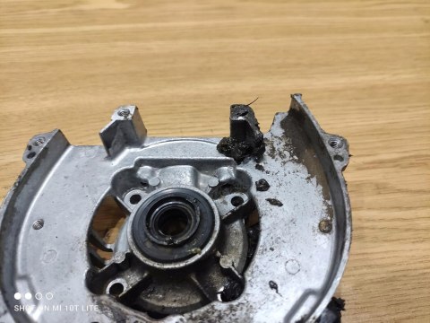 KUBOTA X760 NOŻYCE OBUDOWA SILNIKA KARTER POKRYWA KUBOTA X760 NOŻYCE OBUDOWA SILNIKA KARTER POKRYWA