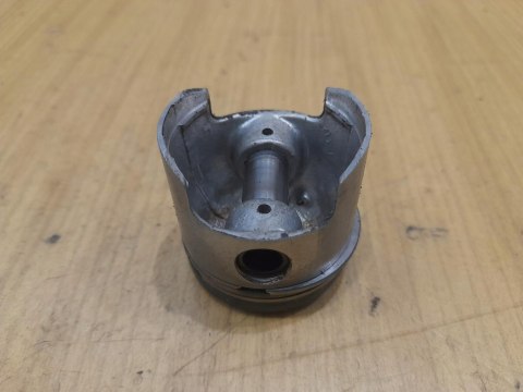 KUBOTA D420 CYLINDER TŁOK ORYGINAŁ KOMPLET KUBOTA D420 CYLINDER TŁOK ORYGINAŁ KOMPLET