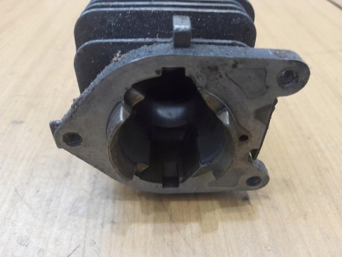 RYOBI PLT 3043A CYLINDER TŁOK ORYGINAŁ KOMPLET RYOBI PLT 3043A CYLINDER TŁOK ORYGINAŁ KOMPLET