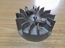 RYOBI PLT 3043A MAGNETO KOŁO MAGNESOWE