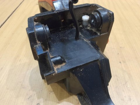 TECHNIC TRT4545CH-V16 RĄCZKA GAZU ZBIORNIK OBUDOWA TECHNIC TRT4545CH-V16 RĄCZKA GAZU ZBIORNIK OBUDOWA