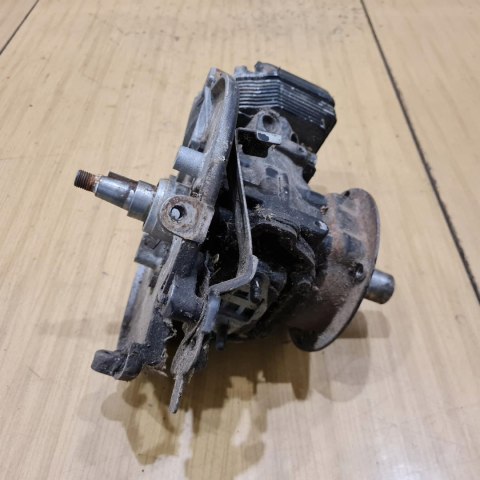 TECUMSEH ASPERA LAV 30 SILNIK CYLINDER TŁOK WAŁ GŁOWICA SPRAWNY TECUMSEH ASPERA LAV 30 SILNIK CYLINDER TŁOK WAŁ GŁOWICA SPRAWNY