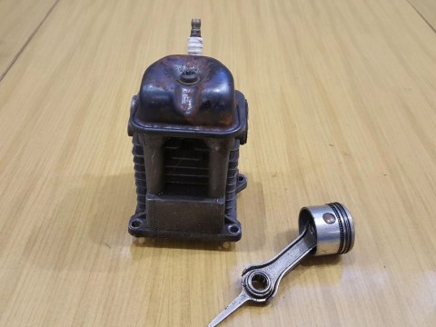 RYOBI 875R CYLINDER TŁOK ORYGINAŁ KOMPLET RYOBI 875R CYLINDER TŁOK ORYGINAŁ KOMPLET