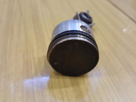 RYOBI 875R CYLINDER TŁOK ORYGINAŁ KOMPLET RYOBI 875R CYLINDER TŁOK ORYGINAŁ KOMPLET
