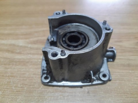 KOMATSU ZENOAH GZ25N KARTER OBUDOWA SILNIKA KORPUS KOMATSU ZENOAH GZ25N KARTER OBUDOWA SILNIKA KORPUS