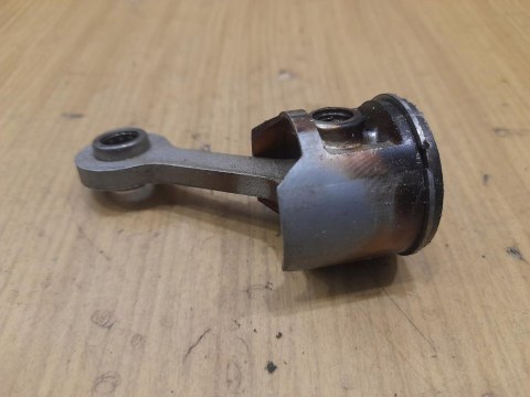 KOSA BS 26 CYLINDER TŁOK ORYGINAŁ KOMPLET KOSA BS 26 CYLINDER TŁOK ORYGINAŁ KOMPLET