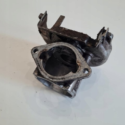 RYOBI 305RT KARTER OBUDOWA SILNIKA KORPUS RYOBI 305RT KARTER OBUDOWA SILNIKA KORPUS