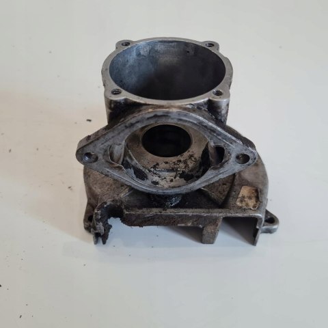 RYOBI 305RT KARTER OBUDOWA SILNIKA KORPUS RYOBI 305RT KARTER OBUDOWA SILNIKA KORPUS
