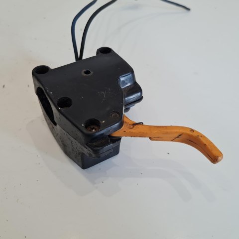 RYOBI 305RT RĄCZKA GAZU MANETKA UCHWYT RYOBI 305RT RĄCZKA GAZU MANETKA UCHWYT