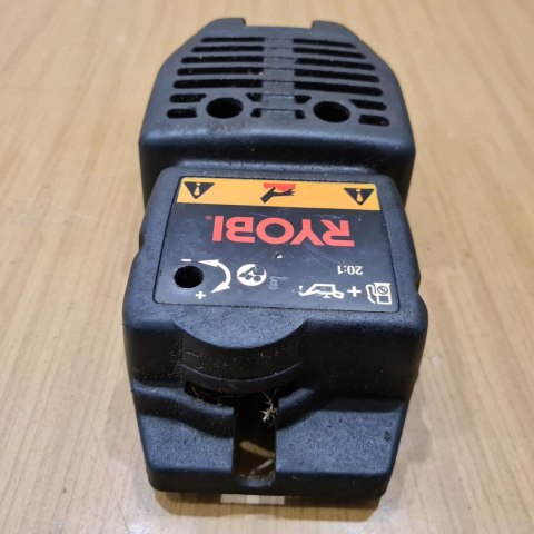 RYOBI 700R OSŁONA OBUDOWA POKRYWA KORPUS RYOBI 700R OSŁONA OBUDOWA POKRYWA KORPUS