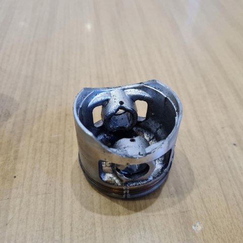 EUROTEK GS 5000 CYLINDER TŁOK ORYGINAŁ KOMPLET EUROTEK GS 5000 CYLINDER TŁOK ORYGINAŁ KOMPLET